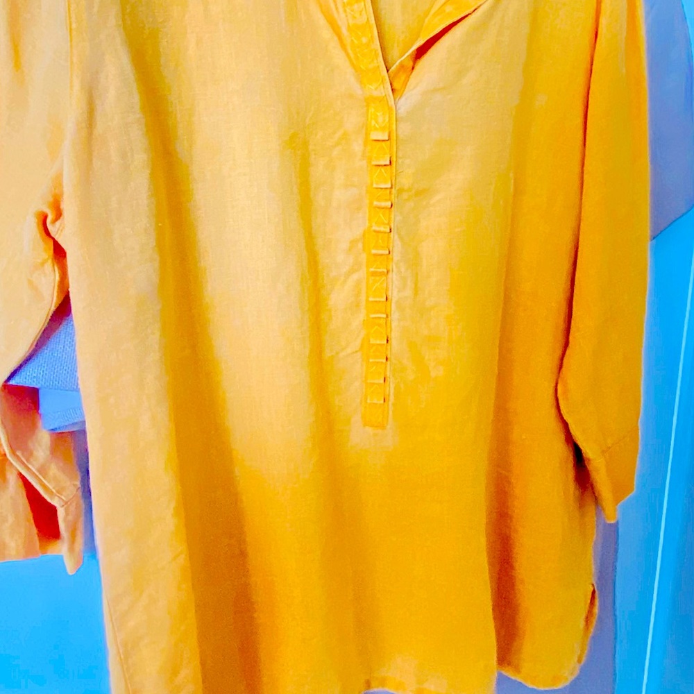 Chico 100% linen yellow blouse